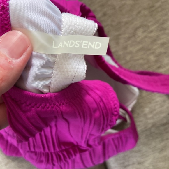 Land’s End Size 8 Tankini Top— Raspberry - Picture 5 of 8